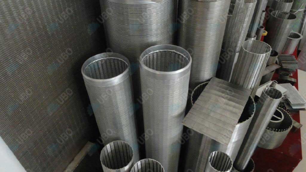 Wedge wrapped wire screen basket cylinder for solid -liquid separation