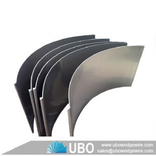 Wedge wire parabolic curved screen panel