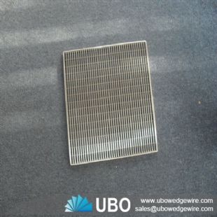 Wedge wire flat screen panel for liquid filtration